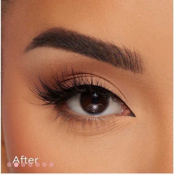 Glamnetic Fantasy Lashes - Picture 2 of 3